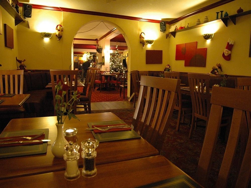 Thorverton Arms Exteriör bild